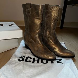 SCHUTZ leather boots in ouro velho